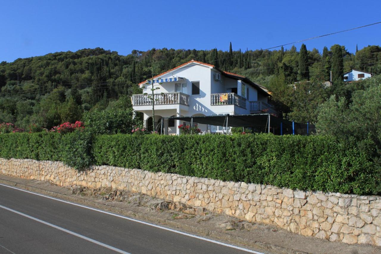 Apartments With A Parking Space Preko, Ugljan - 8224 Extérieur photo